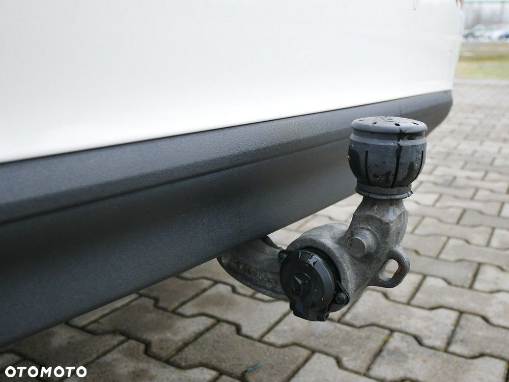 Mercedes-Benz Klasa E 220 d 9G-TRONIC - 26