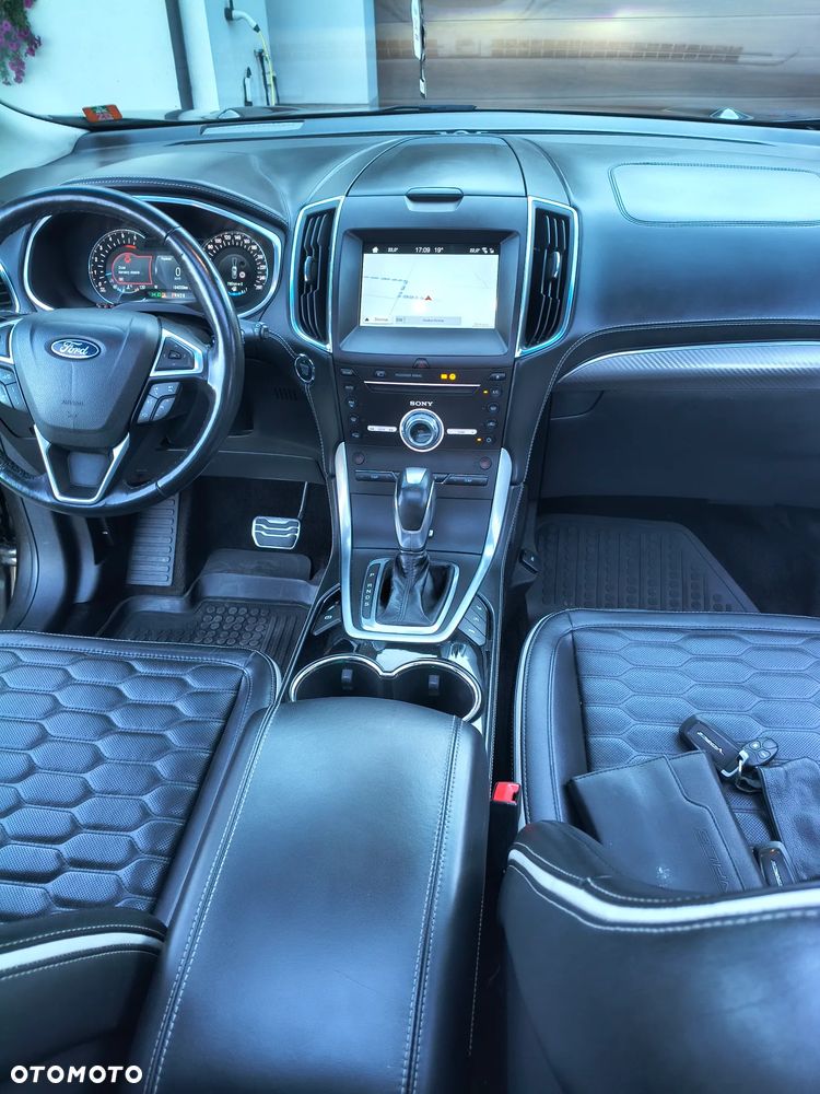 Ford Edge - 17
