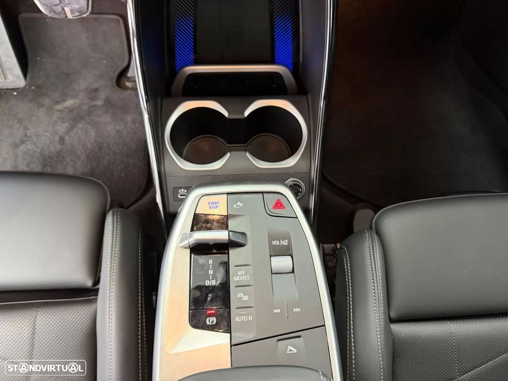 BMW iX2 eDrive20 Pack Desportivo M - 20