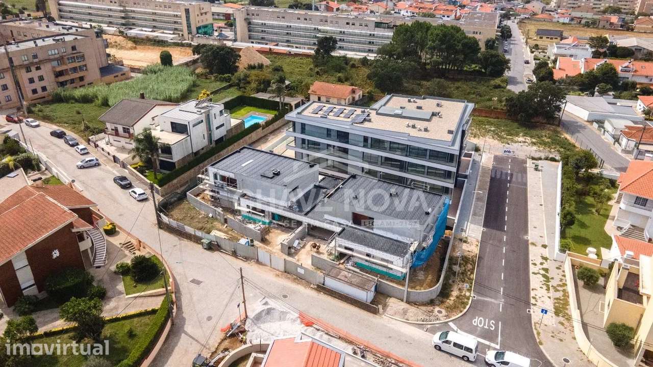 Moradia V4 c/ Piscina e Garagem em S. Félix da Marinha - Grande imagem: 2/24