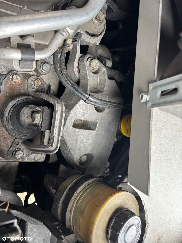 Renault Trafic - 16