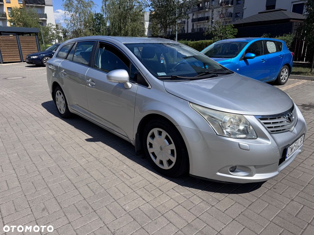 Toyota Avensis 2.0 D-4D 2010 - 1