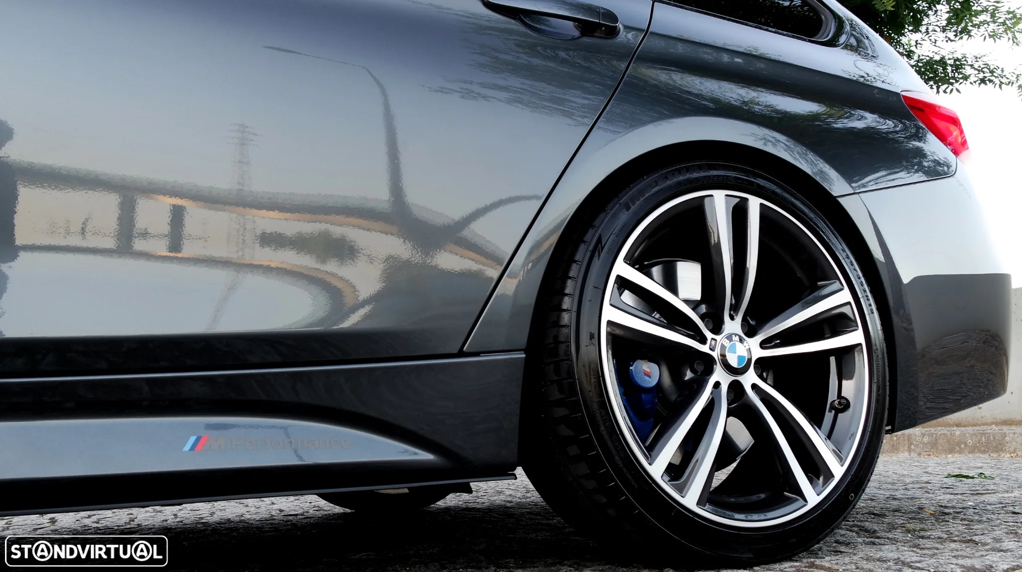BMW 320 d Touring xDrive Pack M - 29