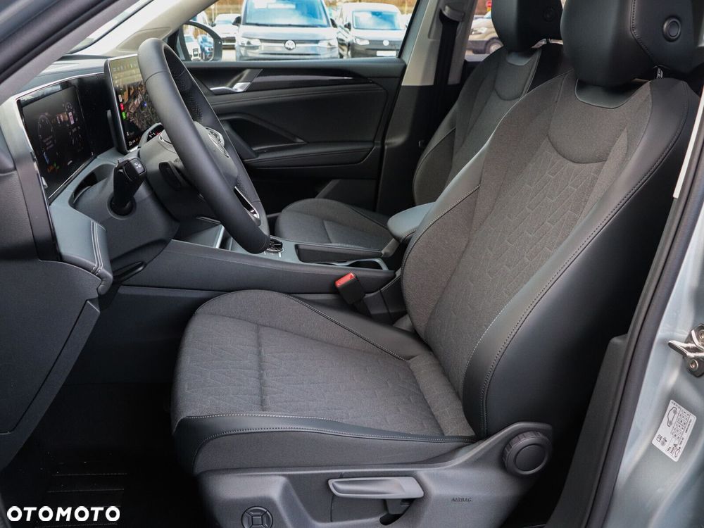 Volkswagen Tiguan - 12