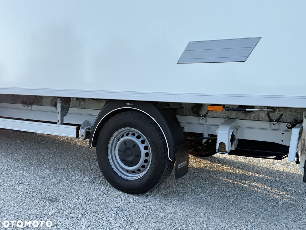 Mercedes-Benz Sprinter - 16