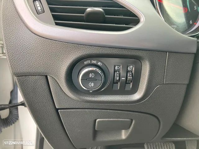 Opel Astra Sports Tourer 1.5 D Design & Tech Aut. S/S - 20