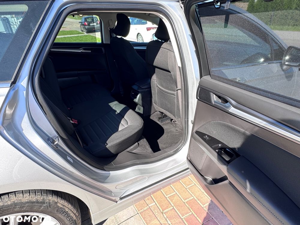 Ford Mondeo - 11
