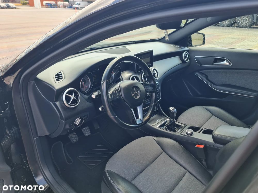 Mercedes-Benz GLA - 14