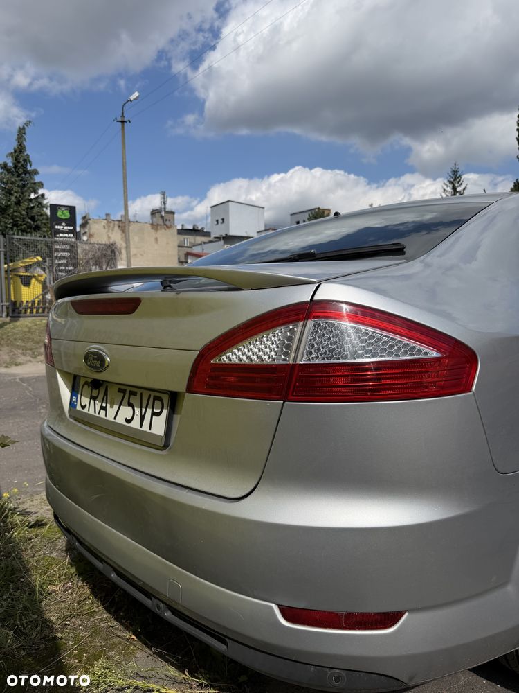 Ford Mondeo 2.0 TDCi Ghia - 20