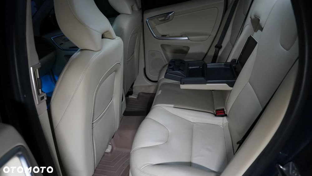 Volvo XC 60 - 2