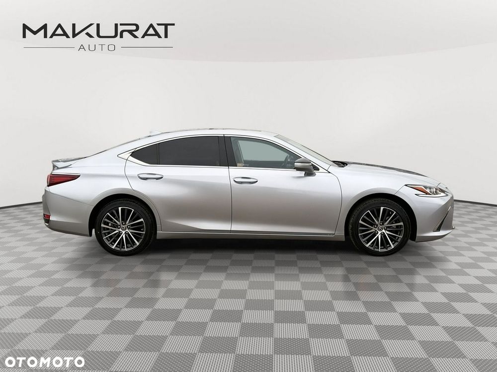 Lexus ES - 8