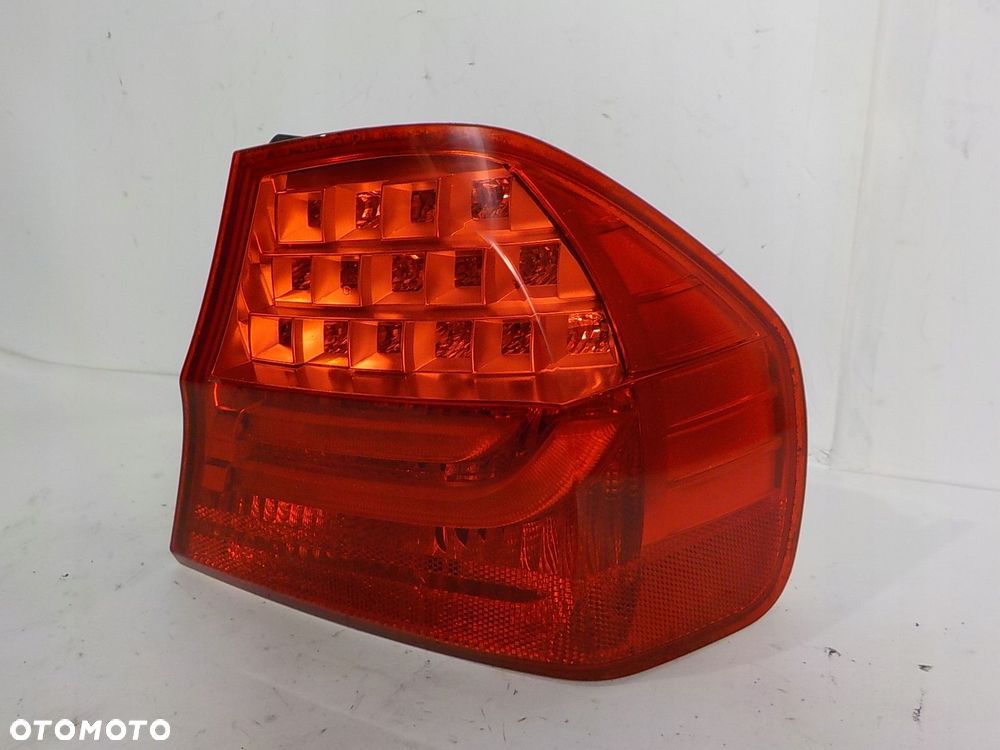 BMW 3 E90 LIFT LED LAMPA PRAWA TYŁ TYLNA - 2