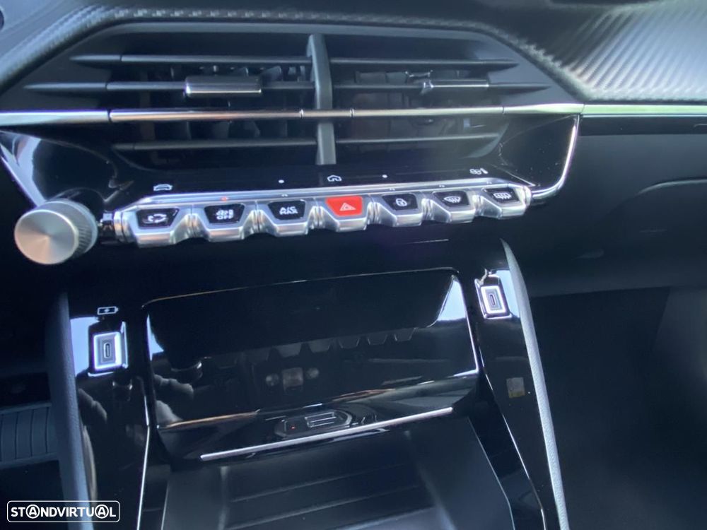 Peugeot e-2008 54 kWh Allure - 14