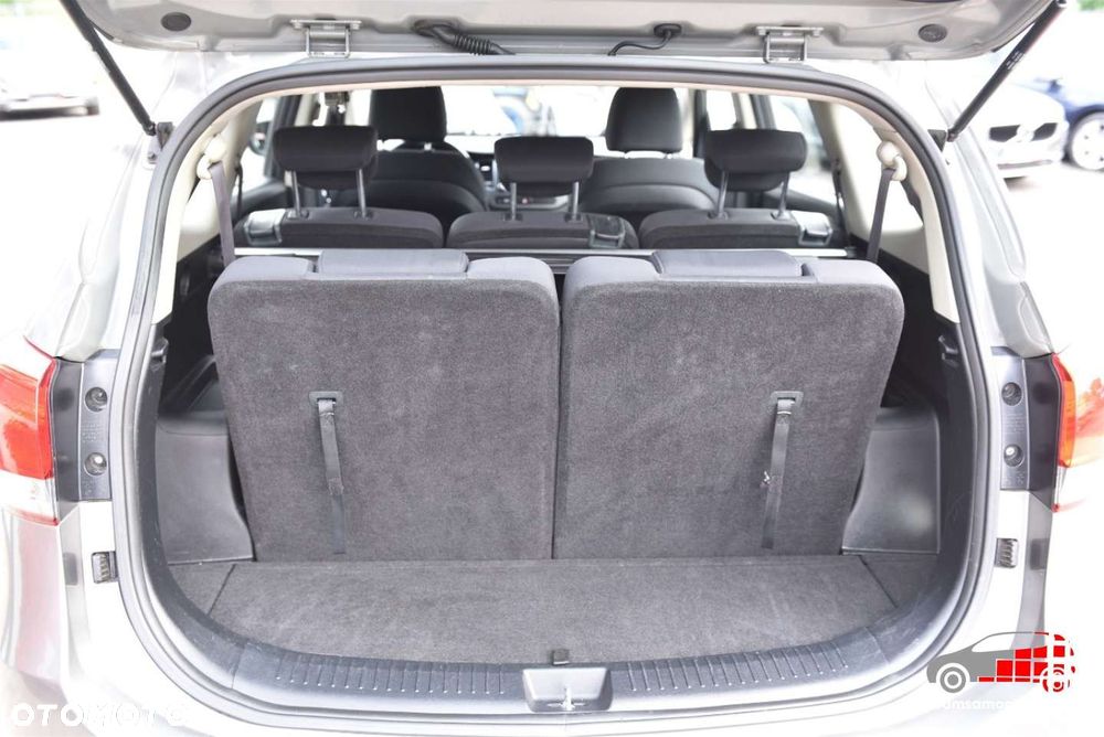 Kia Carens 1.6 GDI Business Line 7os EU6 - 17