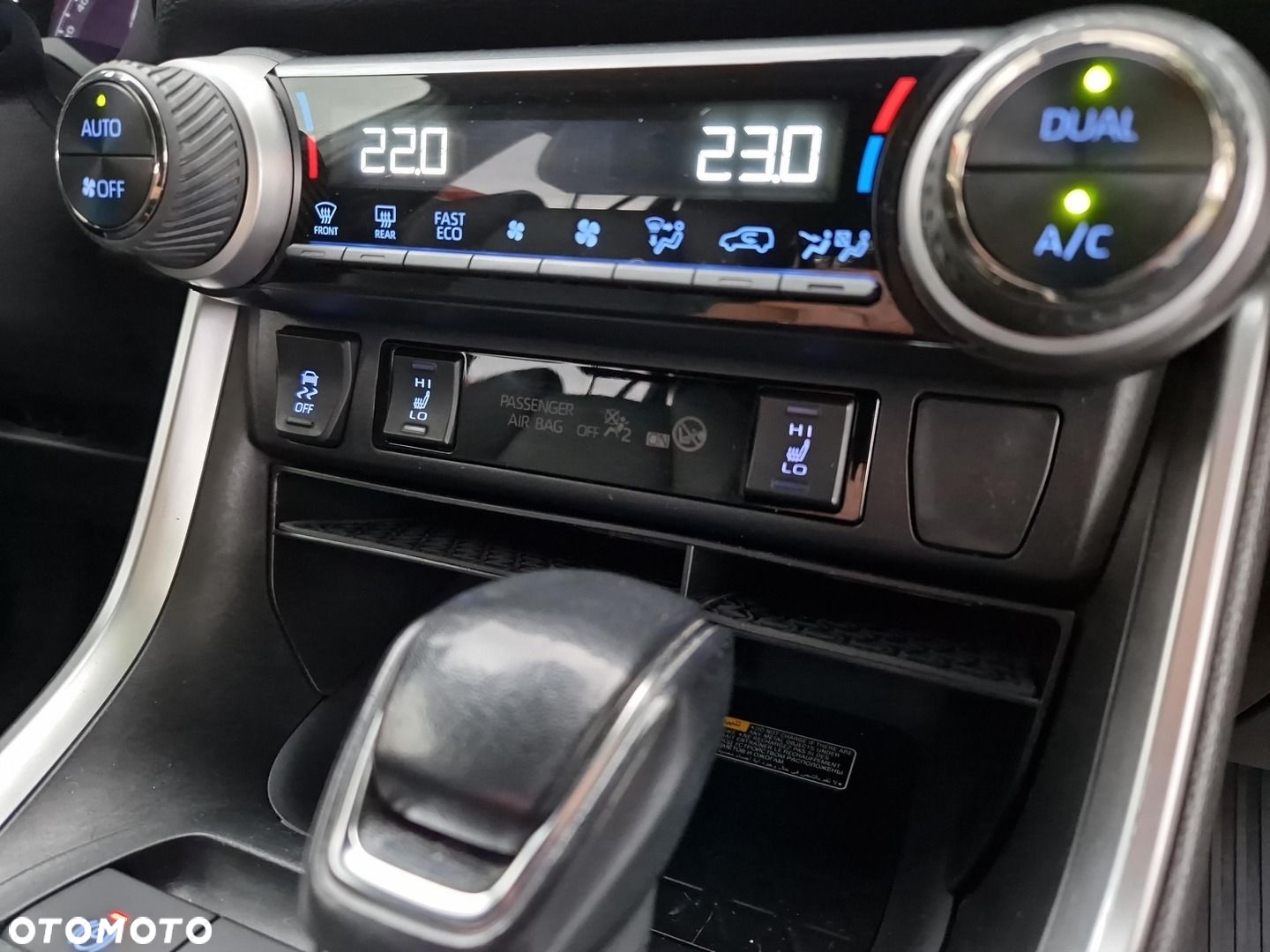 Toyota RAV4 - 22