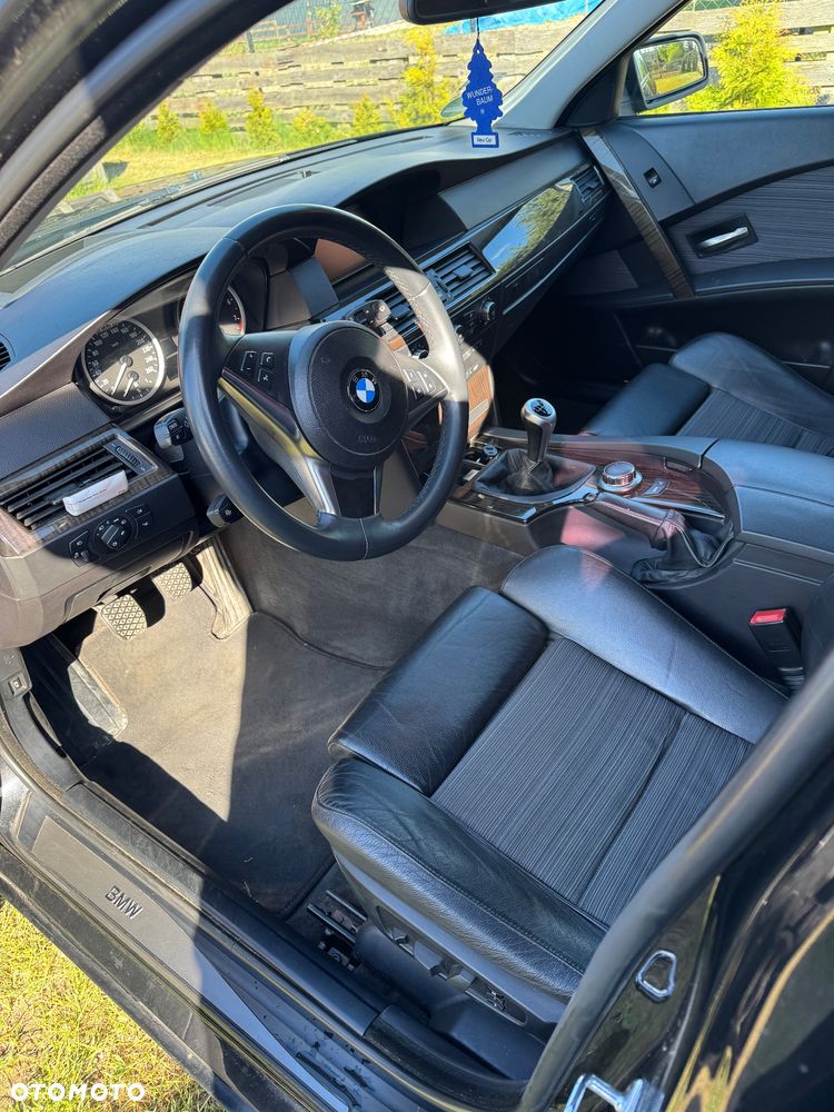 BMW Seria 5 530i - 5