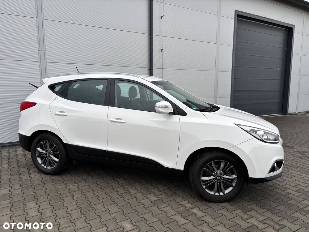 Hyundai ix35 1.6 2WD Fifa World Cup Edition - 6