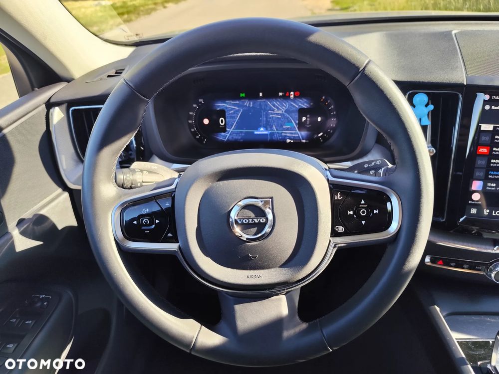 Volvo XC 60 B5 B AWD Essential - 11