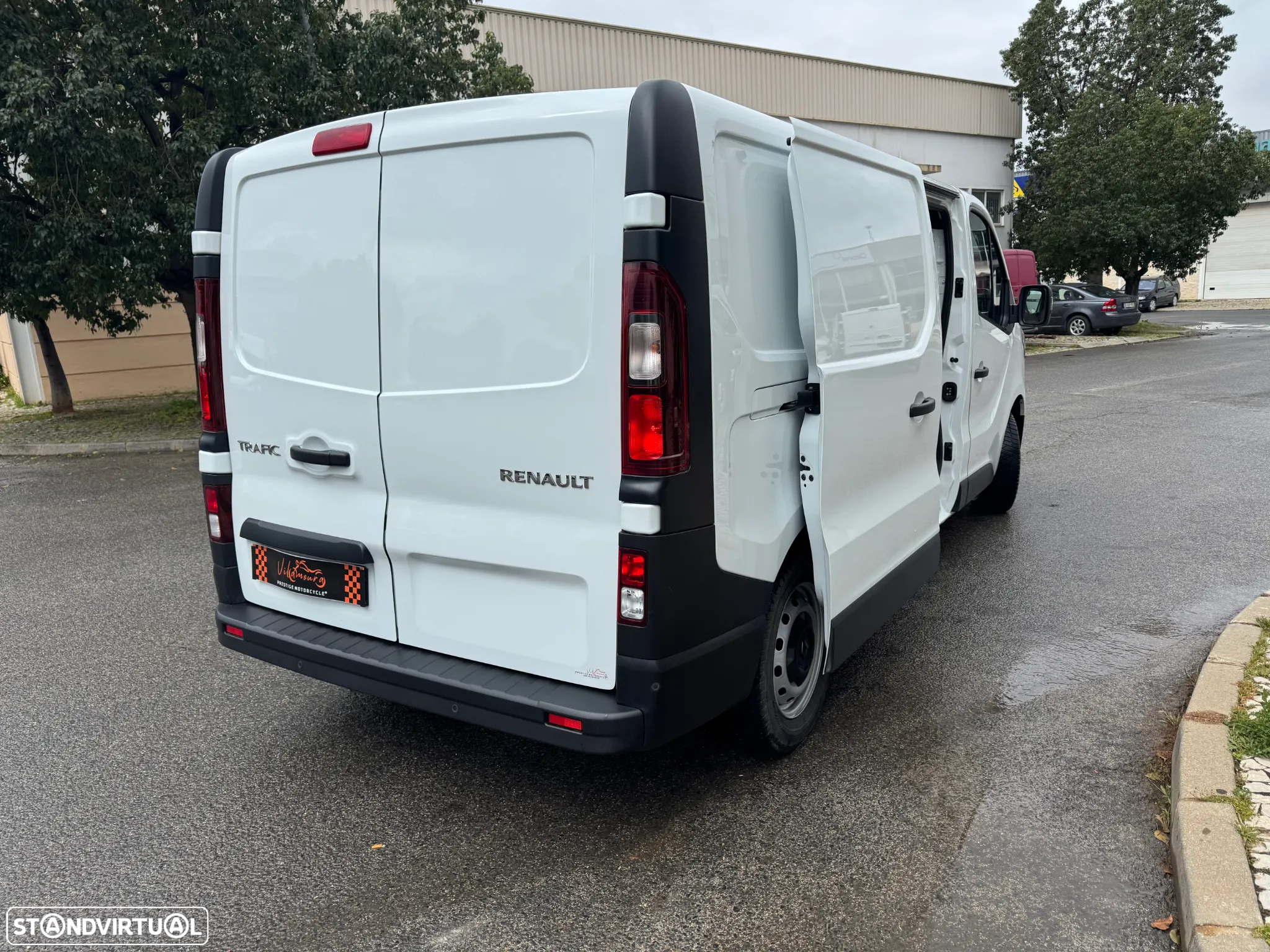 Renault TRAFIC L2H1 BLUE DCI 130 GRANDE CONFORTO - 26