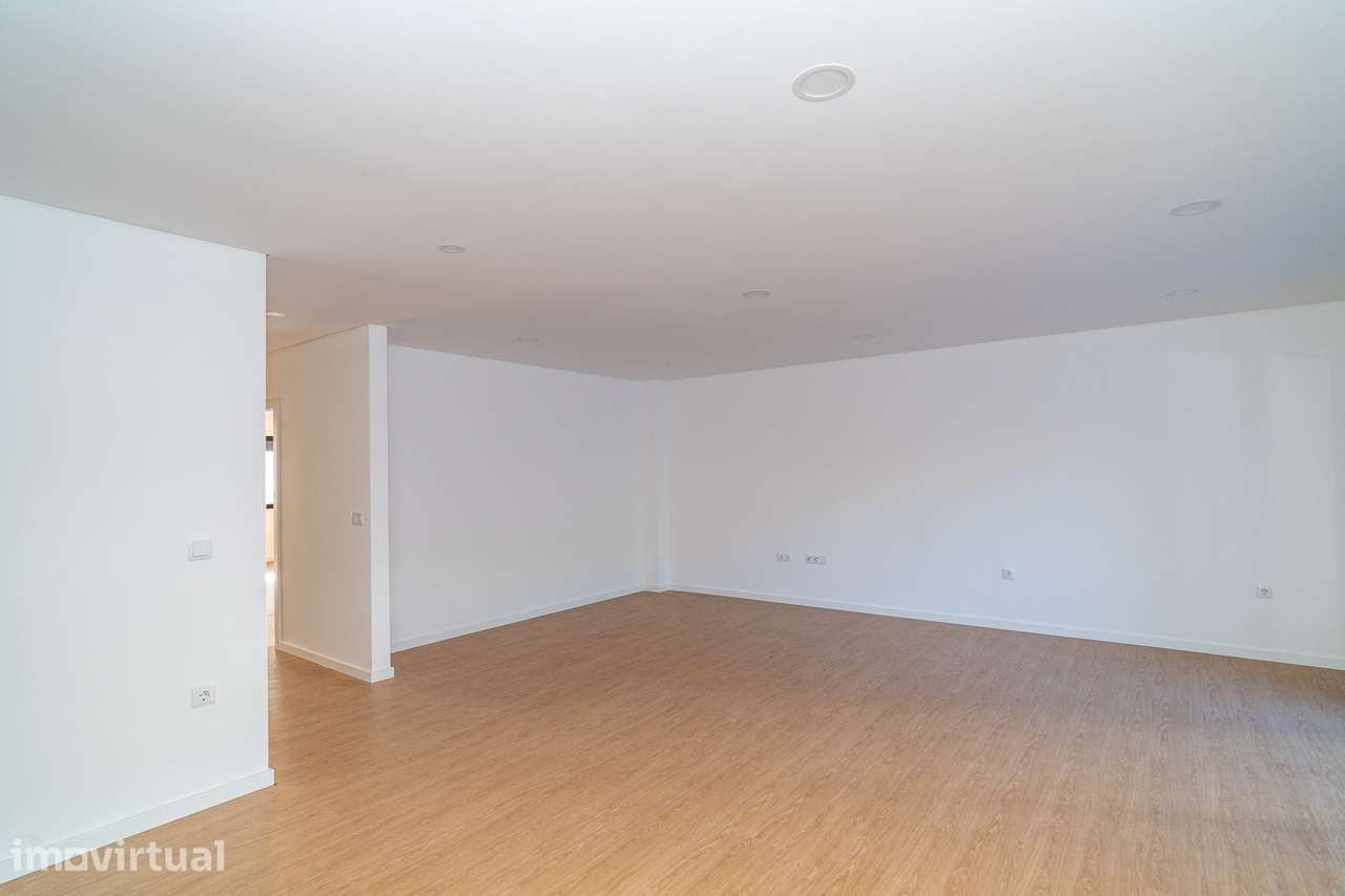 Apartamento T3 Novo com Terraço, 2 Suítes e 2 Lugares de Estacionament - Grande imagem: 5/27