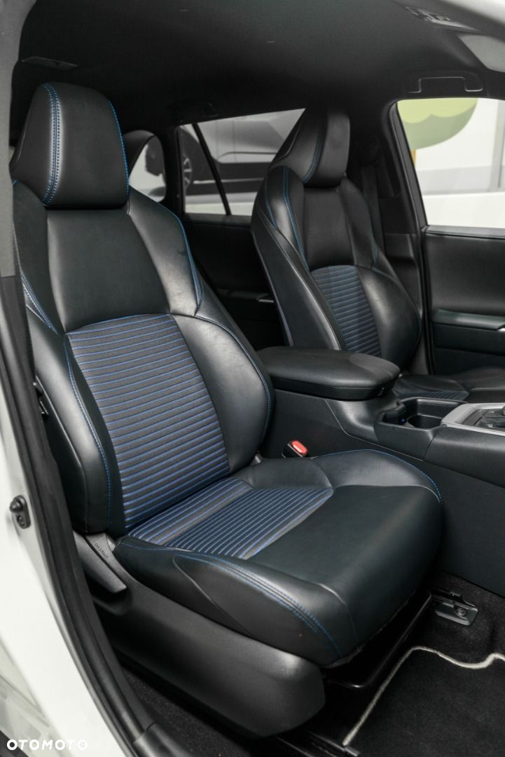 Toyota RAV4 - 10
