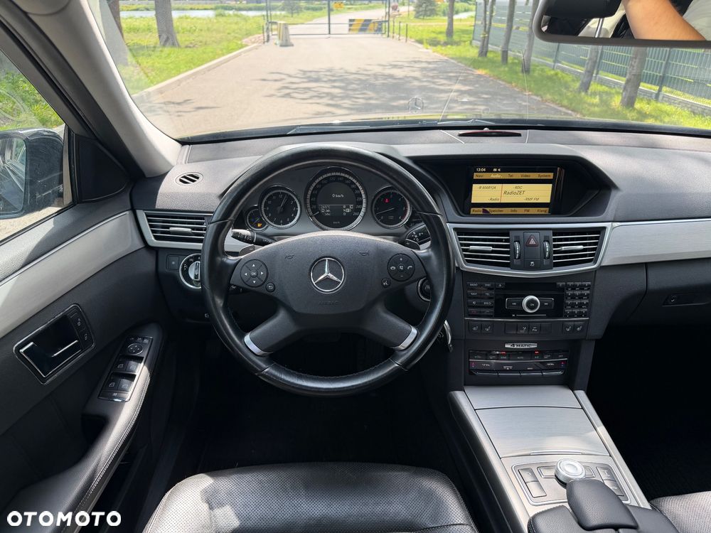 Mercedes-Benz Klasa E 350 CDI DPF 4Matic BlueEFFICIENCY 7G-TRONIC Avantgarde - 15