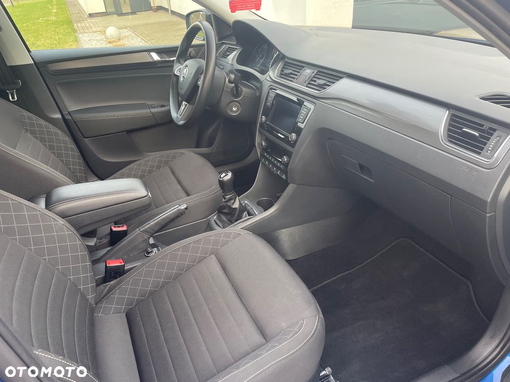 Skoda RAPID Spb 1.0 TSI Style - 24