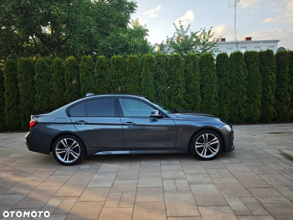 BMW Seria 3 328i M Sport - 35