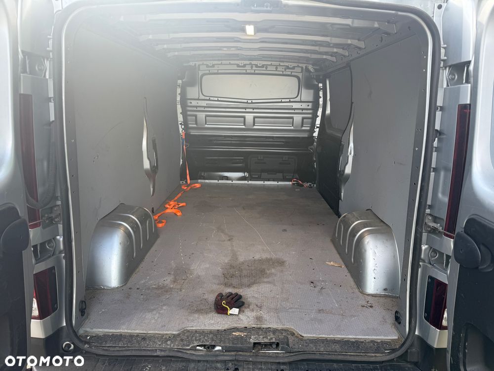 Renault Trafic - 11