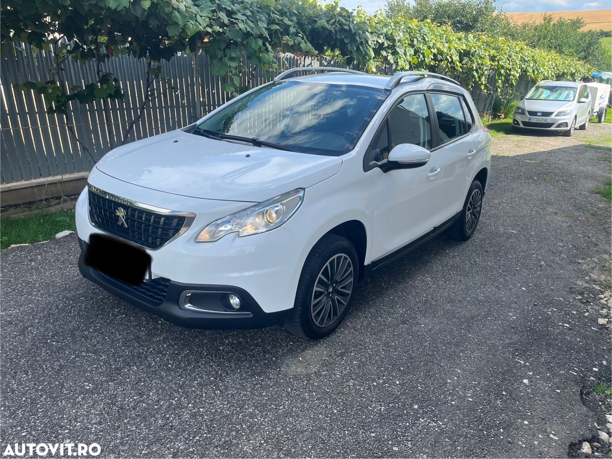 Peugeot 2008 1.2 PureTech Turbo Active - 1