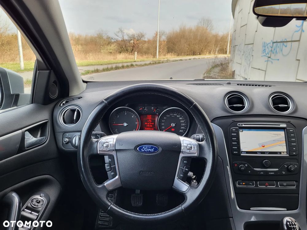 Ford Mondeo - 10