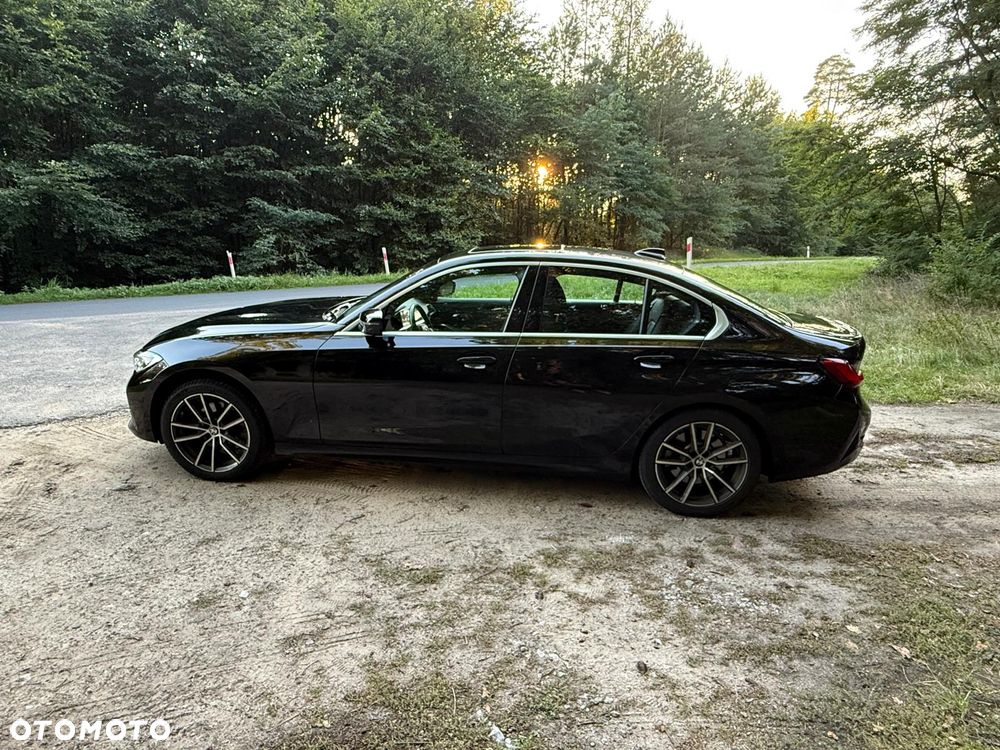 BMW Seria 3 330i xDrive - 6