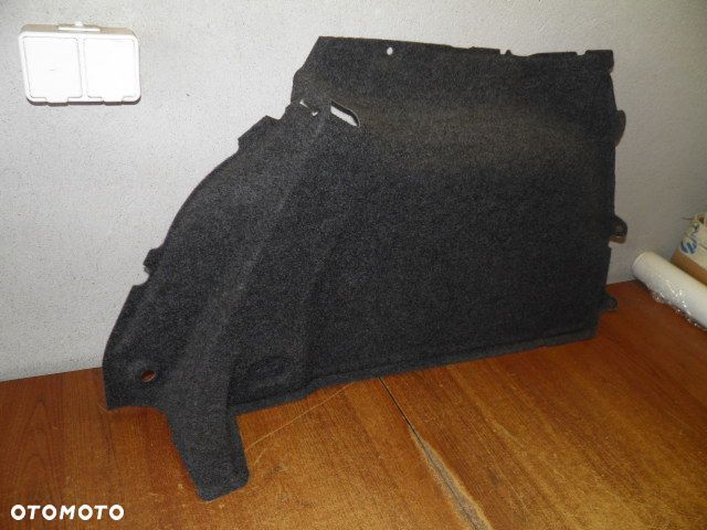 TAPICERKA BAGAŻNIKA VW GOLF VI PRAWA STRONA - 2