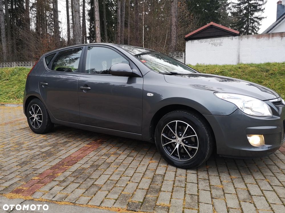 Hyundai i30 ver-1-6-classic - 14