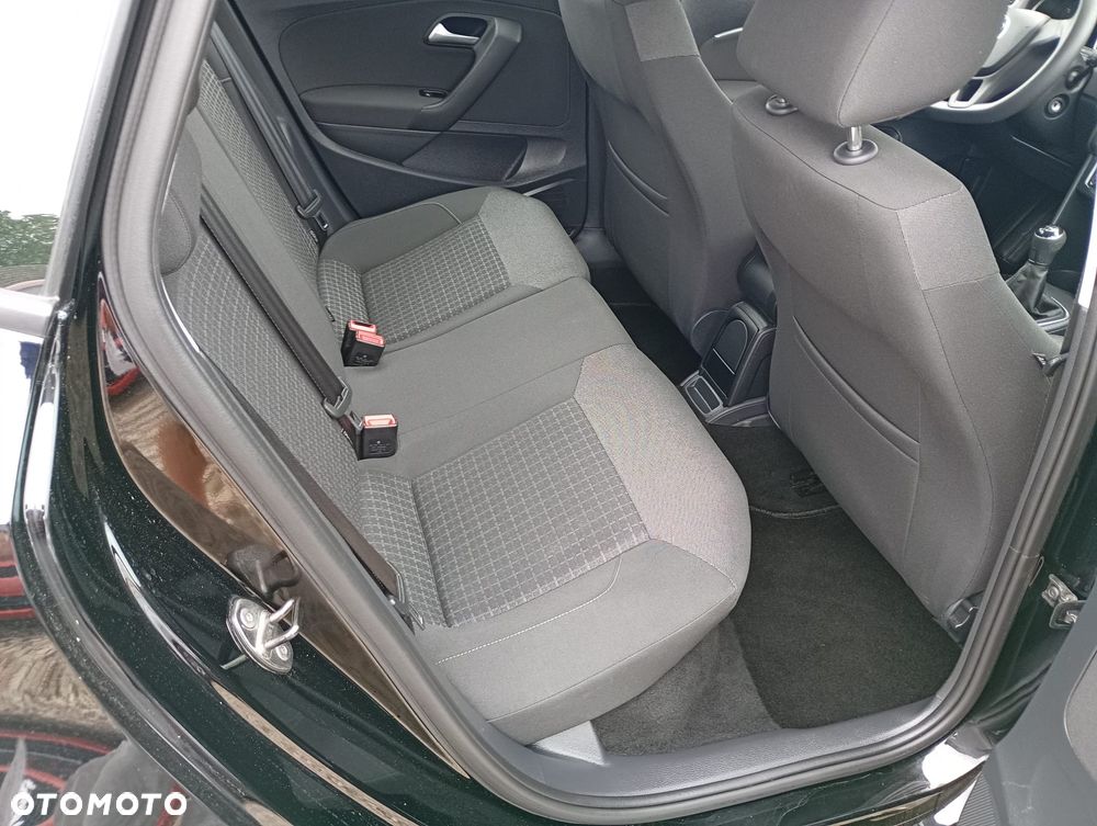 Volkswagen Polo 1.2 TSI Blue Motion Technology Comfortline - 18