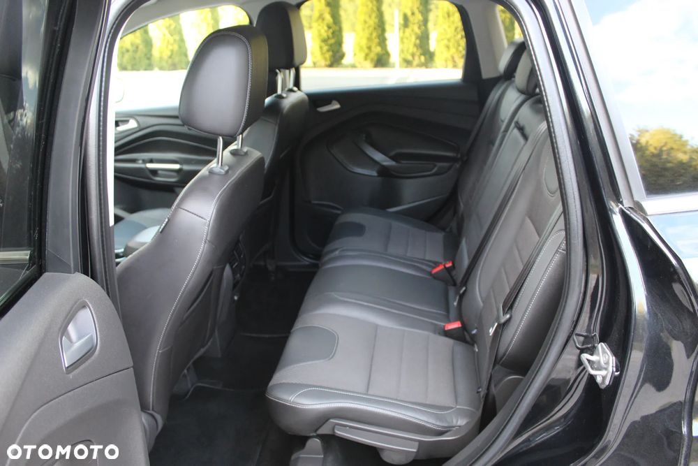 Ford Kuga 2.0 TDCi 2x4 Titanium - 16