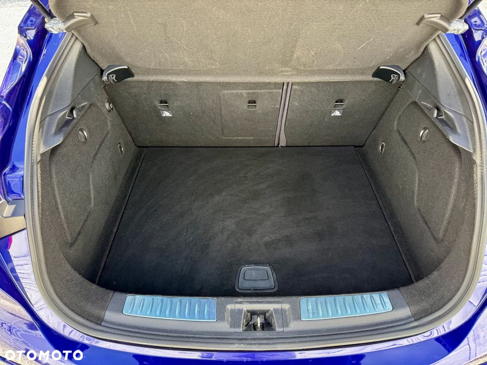 Infiniti Q30 1.6t Premium Tech - 39