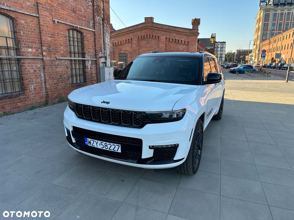 Jeep Grand Cherokee - 25