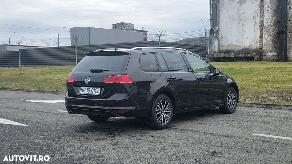 Volkswagen Golf 2.0 TDI Highline - 27