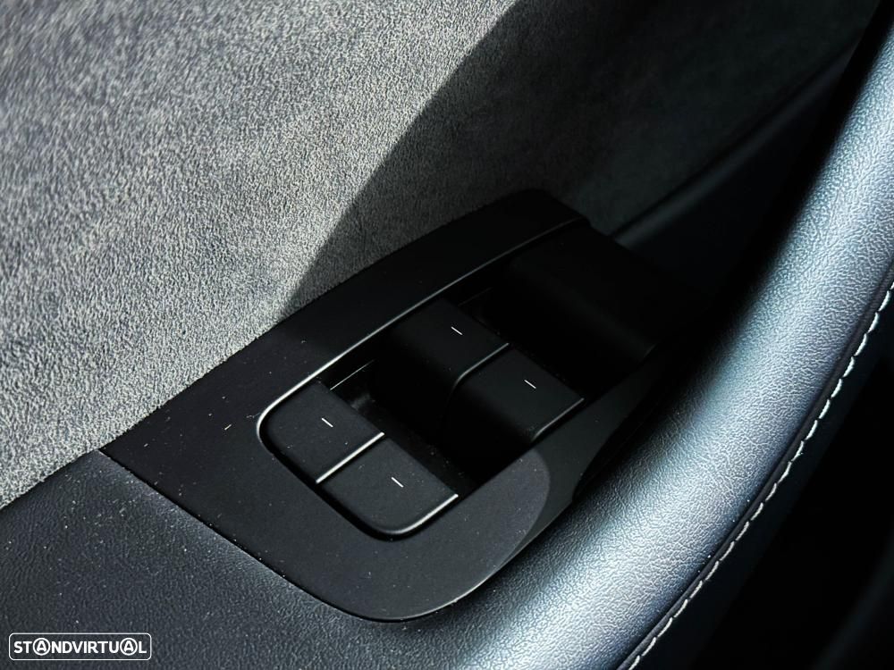 Tesla Model Y Standard - 48