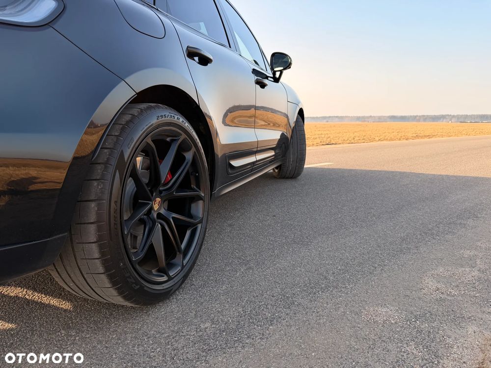 Porsche Macan - 4