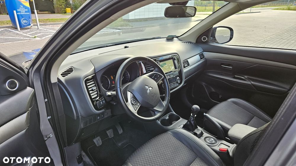 Mitsubishi Outlander 2.2 DID Intense - 15