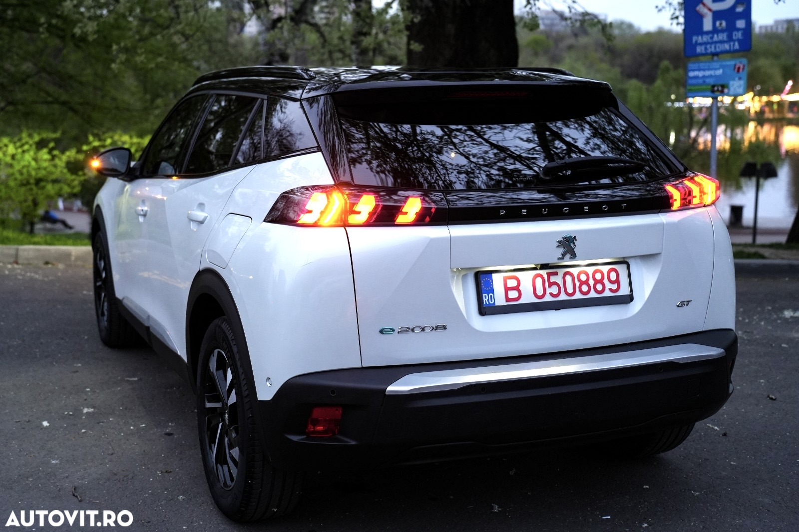 Peugeot 2008 e-2008 50 kWh GT - 7