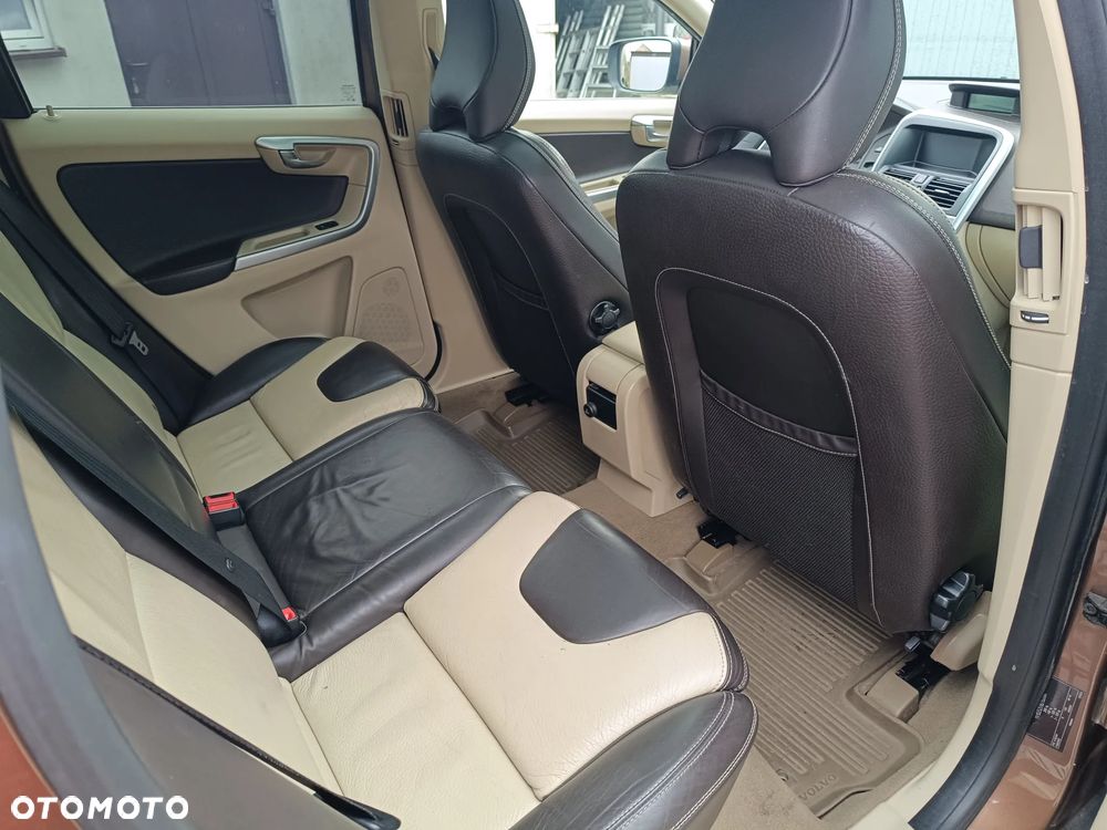 Volvo XC 60 DRIVe R Design - 17