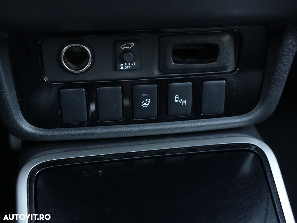 Mitsubishi Outlander 2.2 DI-D 4WD Automatik Diamant Edition - 23