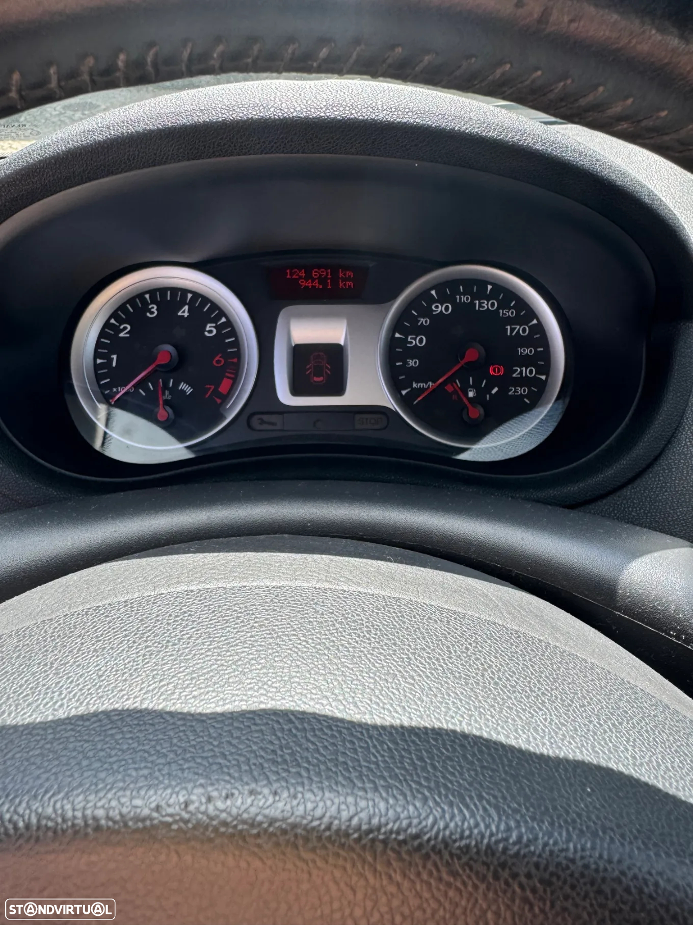 Renault Clio 1.2 16V Dynamique S - 9