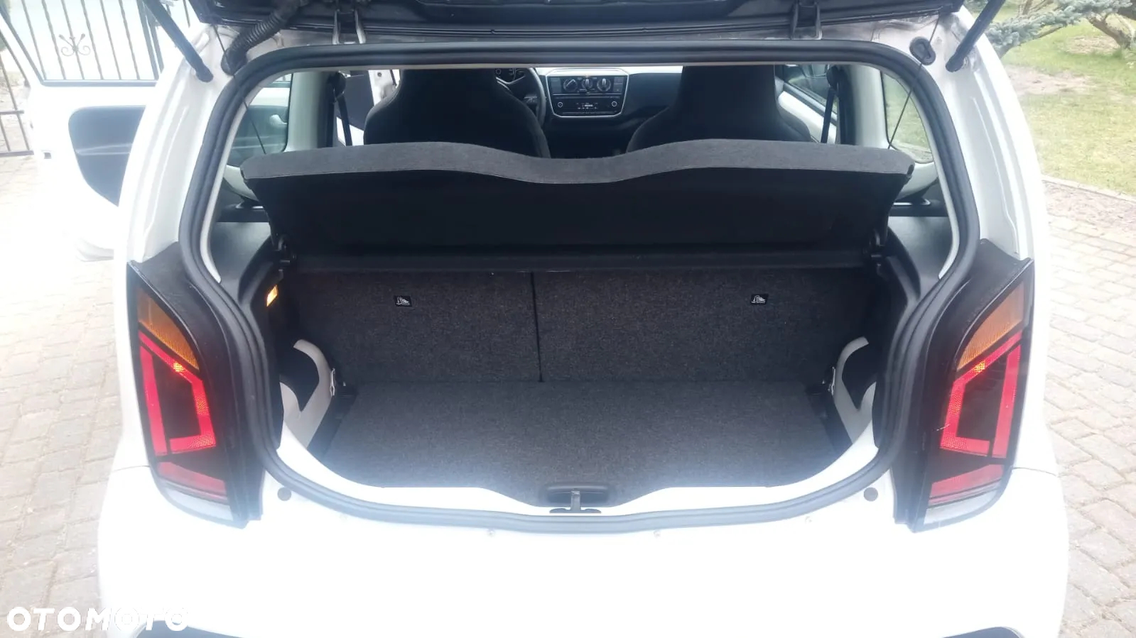 Volkswagen up! (BlueMotion Technology) high - 7
