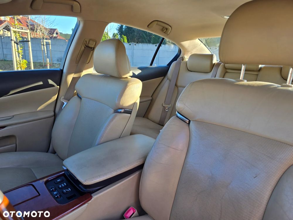 Lexus GS 450h Prestige - 34