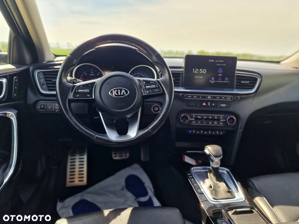 Kia Ceed 1.6 CRDi Eco-Dynamics+ (48V Mild-Hybrid) DCT7 Platinum Edition - 31