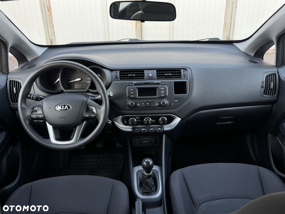 Kia Rio 1.2 Dream Team Edition - 14